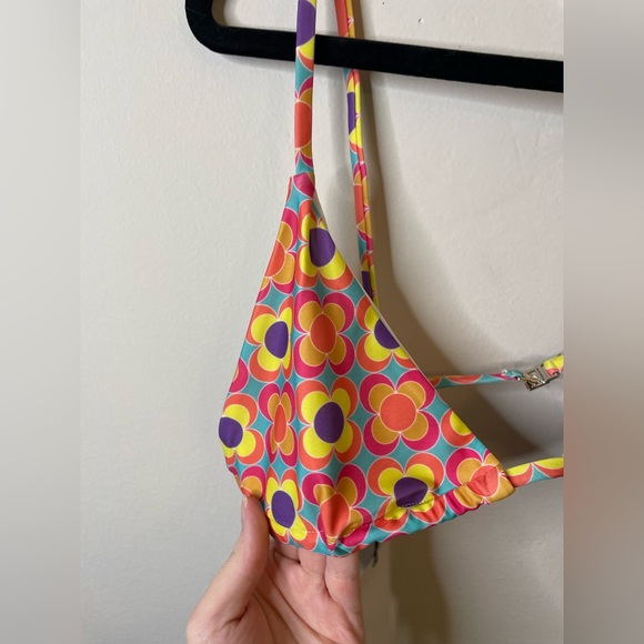 NWT Shekou Groovy Floral Triangle Bikini Top Vacation Summer Recycled Plastic - Picture 2 of 7